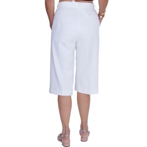 P092R0 11 white